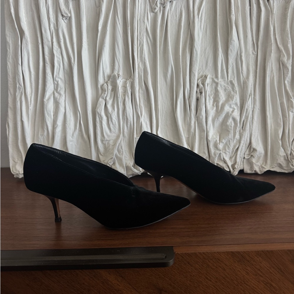 Céline velvet pumps